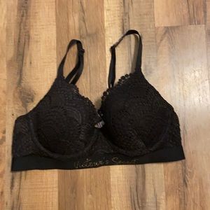 Victoria’s Secret bra size 32C brand new